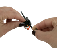 5340_BEYBLADE_SCALE_FINGERS_READY TO RIP_RED_IMG_5089 copy_RGB_HIREZ Beyblade