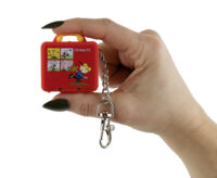 5353_PEANUTS_LUNCHBOX_SCALE_FINGERS_IMG_5921 copy_RGB_HIREZ Peanuts Lunchbox